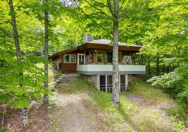 Homes for sale in Iron River, MI | 104 N Hagerman Lake Rd, Iron River, MI 49935 | MLS# 50212479