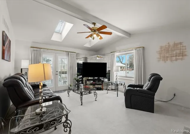 4th image of 42158 Blossom Ln, Clinton Township, MI 48038