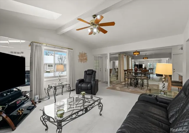 5th image of 42158 Blossom Ln, Clinton Township, MI 48038