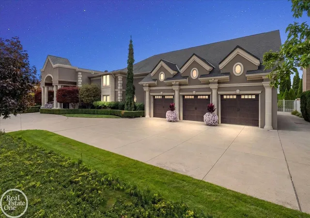 Photo 1 of Single family home for sale at 38371 Huron Pointe Dr, Harrison Township, MI 48045 | MLS# 50185325 | Listing updated on 2026-09-15
