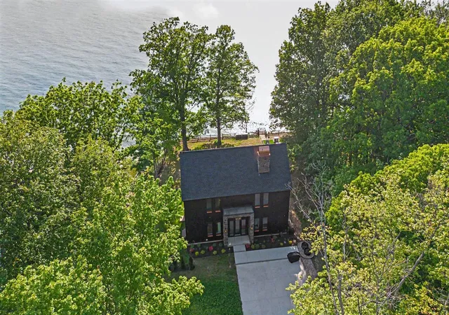 Homes for sale in Fennville, MI | 2578 Lakeshore Dr, Fennville, MI 49408 | MLS# 70538338