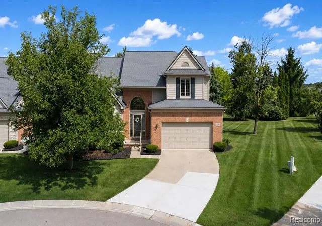 Photo 2 of Condo for sale at 54796 Grenelefe Cir, South Lyon, MI 48178 9481 | MLS# 61025056 | Listing updated on 2026-09-01