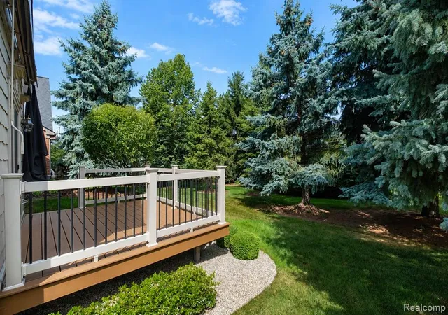 Photo 4 of Condo for sale at 54796 Grenelefe Cir, South Lyon, MI 48178 9481 | MLS# 61025056 | Listing updated on 2026-09-01