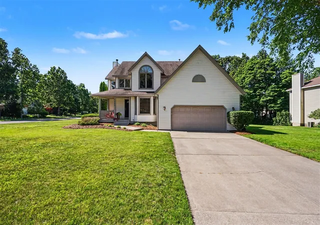 Homes for sale in Holland, MI | 1864 Erin Isle Dr, Holland, MI 49424 | MLS# 70541236