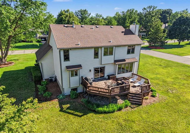 Homes for sale in Holland, MI | 1864 Erin Isle Dr, Holland, MI 49424 | MLS# 70541236