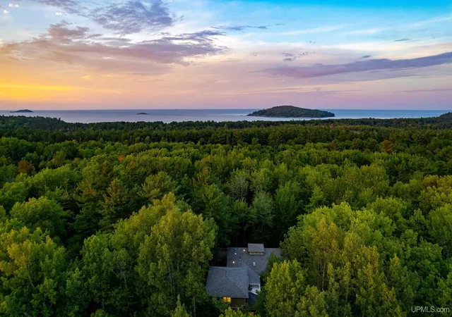Photo 83 of Single family home for sale at 402 County Road 550 Road, Marquette, MI 49855 | MLS# 50219794 | Listing updated on 2026-08-29