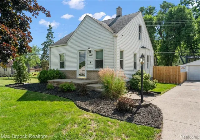 Homes for sale in Shelby Township, MI | 48023 Rex St, Shelby Township, MI 48317 | MLS# 61005610