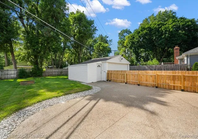Homes for sale in Shelby Township, MI | 48023 Rex St, Shelby Township, MI 48317 | MLS# 61005610