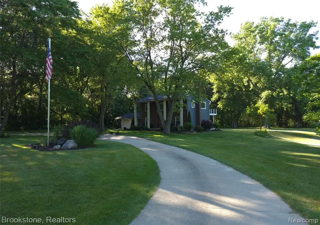 Homes for sale in Clarkston, MI | 4890 Whipple Lake Rd, Clarkston, MI 48348 | MLS# 61004285
