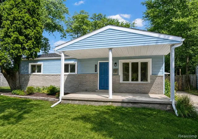 1st image of 1117 Lexington Pkwy, Ypsilanti, MI 48198 | MLS# 61018424