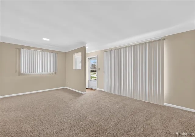 Homes for sale in Livonia, MI | 28901 W Chicago St, Livonia, MI 48150 | MLS# 60983427