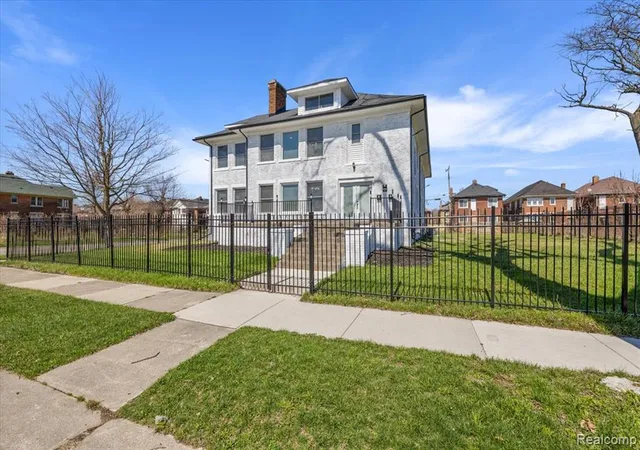 2nd image of 2080 Gladstone St, Detroit, MI 48206 2279 | MLS# 60987001