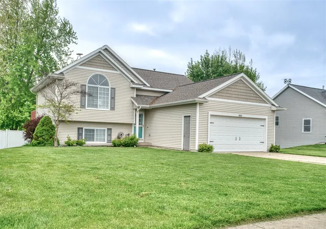 Homes for sale in Allendale, MI | 10875 Lance Ave, Allendale, MI 49401 | MLS# 70532066