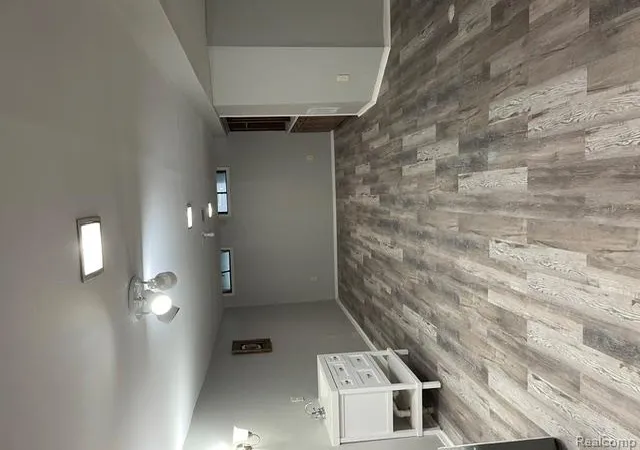 Photo 4 of Single family home for sale at 29301 Rockcastle St, Farmington Hills, MI 48336 | MLS# 61007461 | Listing updated on 2026-07-07