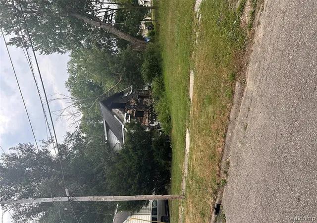 Photo 1 of Single family home for sale at 2014 Kentucky Ave, Flint, MI 48506 | MLS# 61016361 | Listing updated on 2026-07-31
