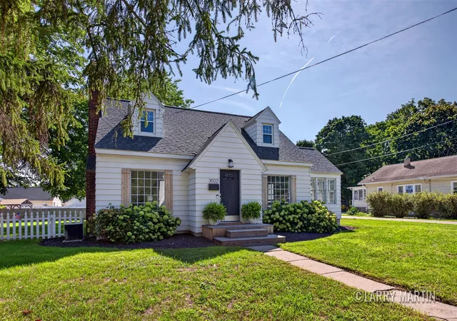 Photo 1 of Sale Pending at 3022 Locke Ave, Grandville, MI 49418 | MLS# 70554776 | Listing updated on 2026-09-10