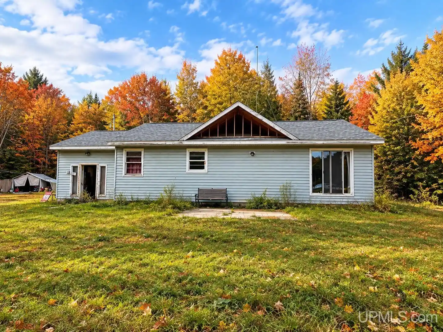 Photo 1 of Single family home for sale at 6031 2715 Ln, Gladstone, MI 49837 | MLS# 50225466 | Listing updated on 2026-10-22