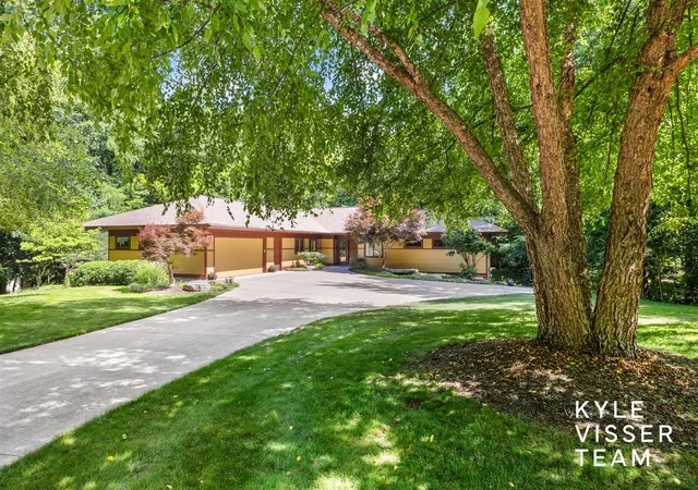 Homes for sale in Grand Rapids, MI | 4444 Oak River Dr, Grand Rapids, MI 49525 | MLS# 70517724