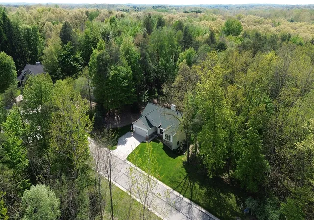 Homes for sale in Manchester, MI | 710 Glen Oak Dr, Manchester, MI 48158 | MLS# 70535607