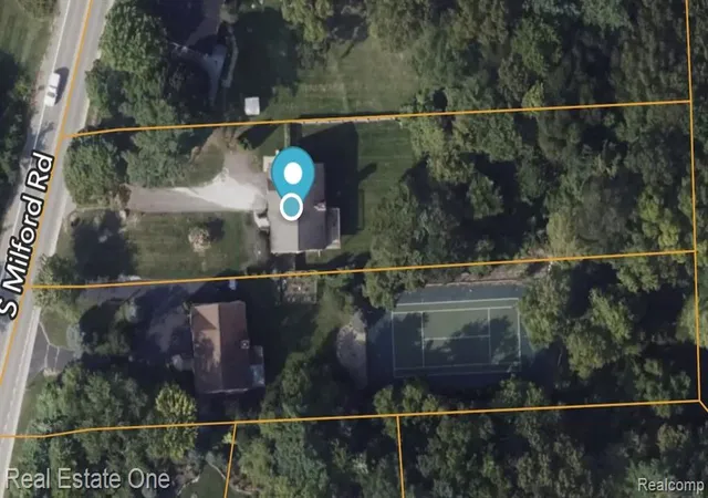 Homes for sale in Milford, MI | 1345 S Milford Rd, Milford, MI 48381 | MLS# 60988855