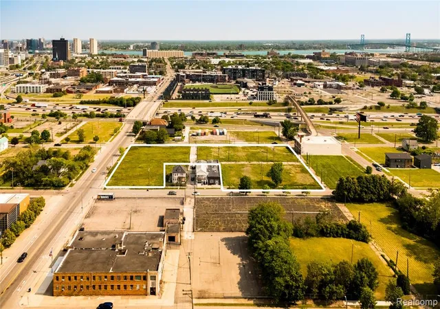 3rd image of 2641 Trumbull St, Detroit, MI 48216 2109 | MLS# 60407777