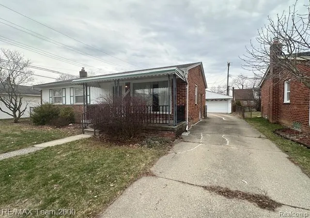 16354 Drake St, Southgate, MI 48195 | MLS# 60985314 | Houzeo