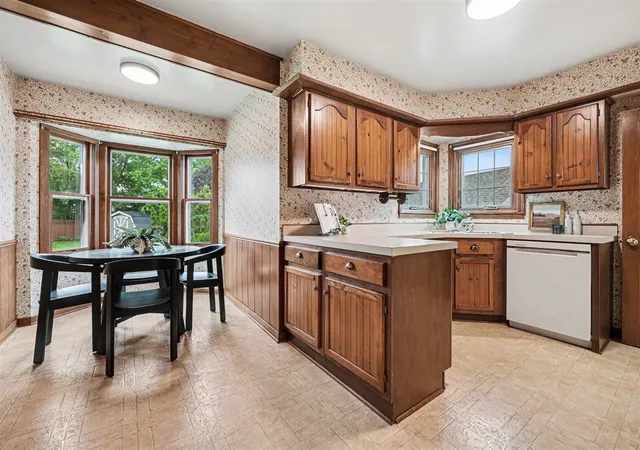 Photo 3 of Sale Pending at 1139 Kelsey St, Grand Rapids, MI 49505 | MLS# 70541536 | Listing updated on 2026-07-15