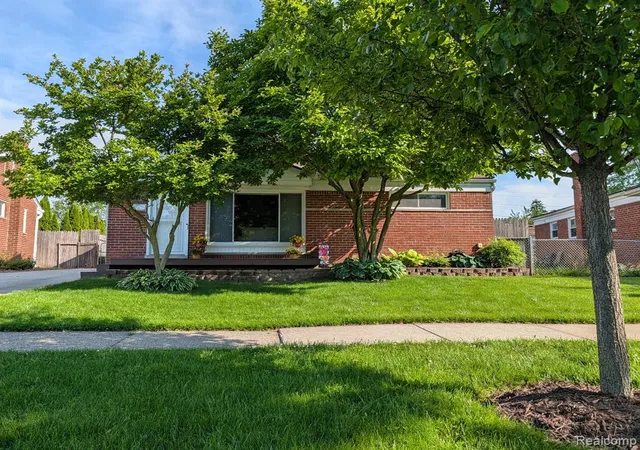 Homes for sale in Westland, MI | 8520 Alper St, Westland, MI 48185 1602 | MLS# 60996654