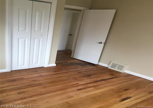 Photo 3 of Sale Pending at 1044 Cloverlawn Ave, Lincoln Park, MI 48146 | MLS# 60915673 | Listing updated on 2026-07-07
