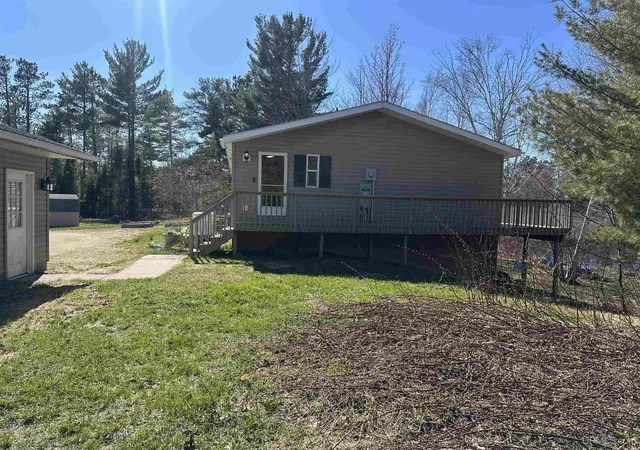 Photo 3 of Sale Pending at E5510 Grove St, Au Train, MI 49806 | MLS# 50207914 | Listing updated on 2026-09-24