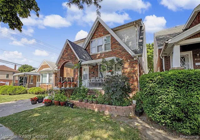 2nd image of 6348 Coleman St, Dearborn, MI 48126 | MLS# 61007739
