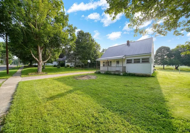 Homes for sale in Addison, MI | 407 S Comstock St, Addison, MI 49220 | MLS# 50182675