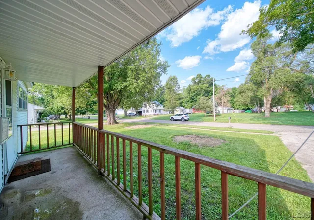 Homes for sale in Addison, MI | 407 S Comstock St, Addison, MI 49220 | MLS# 50182675
