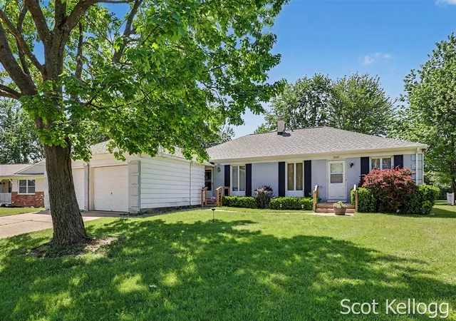 Homes for sale in Grand Rapids, MI | 5959-5961 Crestmoor Dr, Grand Rapids, MI 49508 | MLS# 70536551