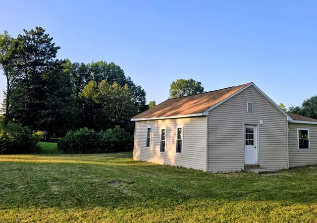 Homes for sale in Mesick, MI | 112 N 2nd St, Mesick, MI 49668 | MLS# 80070733