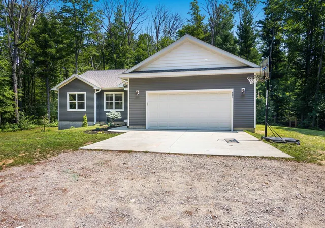 3rd image of 4893 S Betsie River Rd, Interlochen, MI 49643 | MLS# 80071955