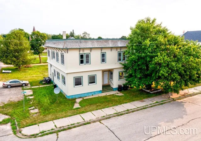 Listing Photo 4 - Condo for sale in building located at W5496 1st St, Hermansville, MI 49847