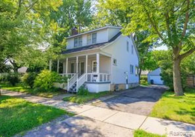 Homes for sale in Ferndale, MI | 556 E Troy St, Ferndale, MI 48220 | MLS# 61009535