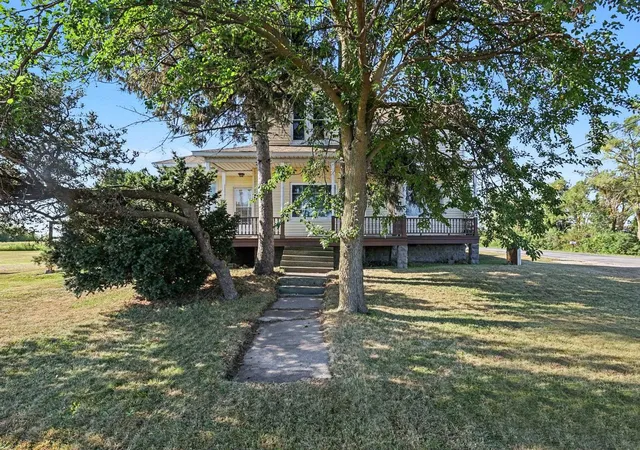 2nd image of 491 W Center Rd, Essexville, MI 48732 | MLS# 50219087