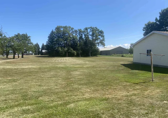 3rd image of 491 W Center Rd, Essexville, MI 48732 | MLS# 50219087