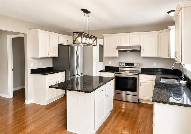 5th image of 6501 Wisteria Tr, Ann Arbor, MI 48103 | MLS# 70554329