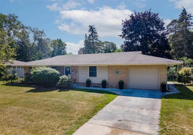 1st image of 205 W St Andrews Rd, Midland, MI 48640 | MLS# 50219030