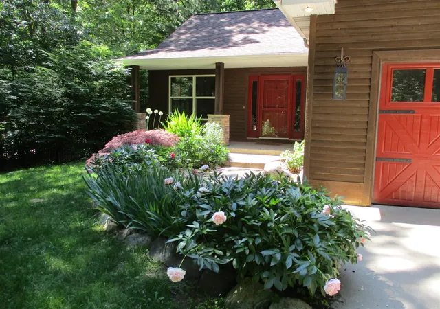 Homes for sale in Saugatuck, MI | 6417 Ototeman Trl, Saugatuck, MI 49453 | MLS# 70523076