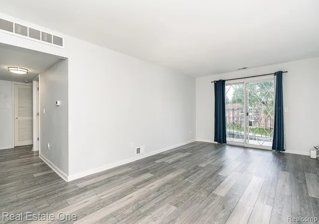 Homes for sale in Shelby Township, MI | 54795 Shelby Rd #87, Shelby Township, MI 48316 | MLS# 61007429