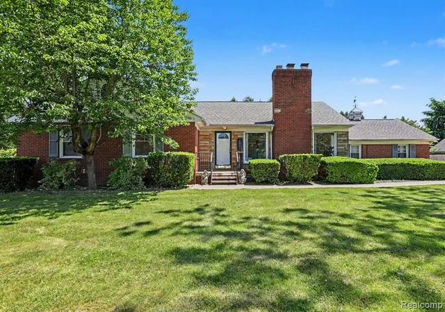 Photo 1 of Single Family Residence at 46430 Schoenherr Rd, Shelby Township, MI 48315 | MLS# 60997813 |  | Sold on 2026-07-10