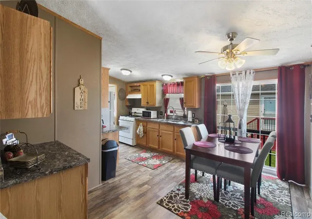 Photo 4 of Manufactured home for sale at 13482 Pear St, Flat Rock, MI 48134 | MLS# 61014091 | Listing updated on 2026-07-24