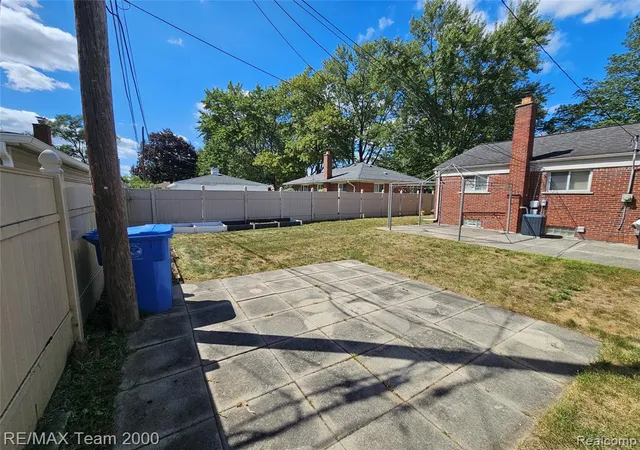 4th image of 24925 Van Buren Rd, Dearborn Heights, MI 48127 1321 | MLS# 61024371