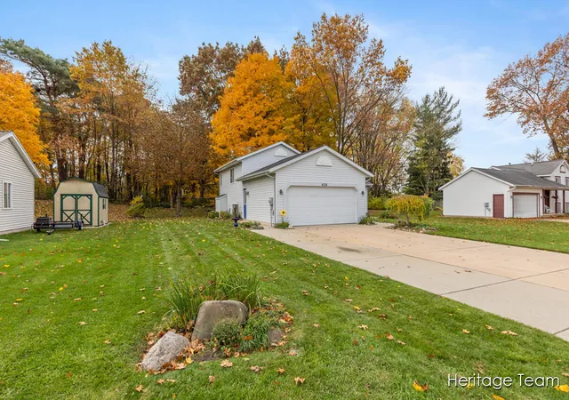 Homes for sale in Grand Rapids, MI | 626 Coleman St, Grand Rapids, MI 49508 | MLS# 70503545