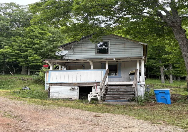 Homes for sale in Ishpeming, MI | 6365 County Road Pb St, Ishpeming, MI 49849 | MLS# 50212128