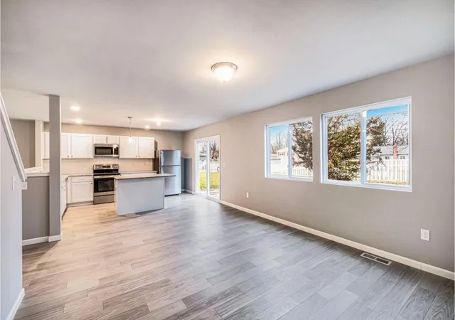 Photo 2 of Single family home for sale at 5570 Mammoth Dr, Caledonia, MI 49316 | MLS# 70511367 | Listing updated on 2026-01-21